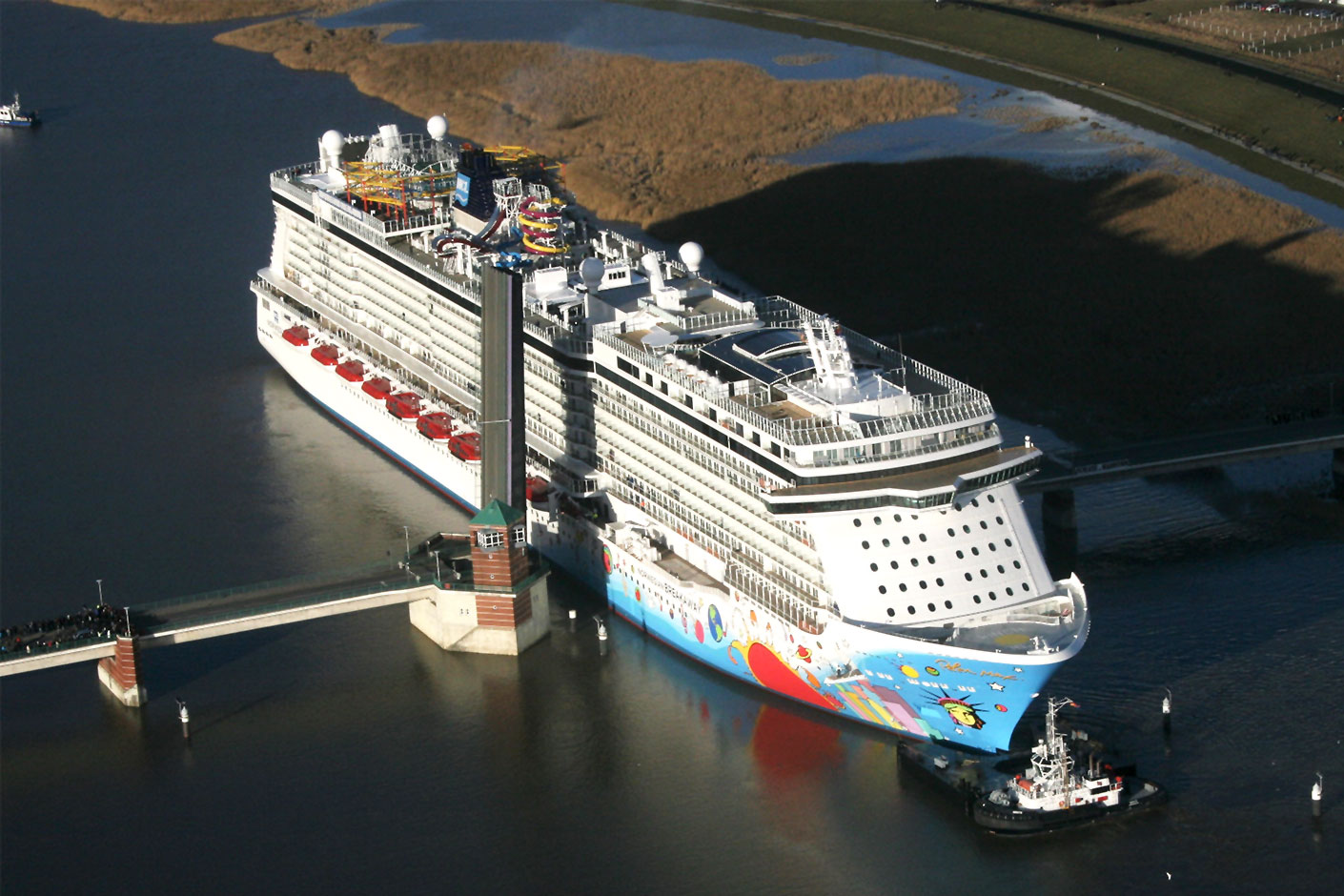 lotsenboot-und-aida